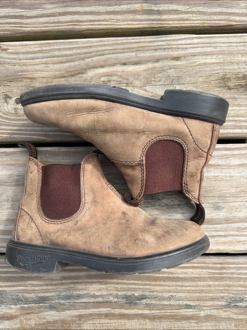 Blundstone Kids Tan Chelsea Boots with Brown Elastic